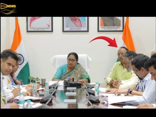 दिल्ली राजनीति में नया विवाद, CM रेखा गुप्ता की मीटिंग में पति की मौजूदगी पर बवाल