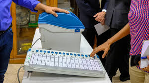 शुरुआती रुझानों में क्या कह रहे हैं आंकड़े?